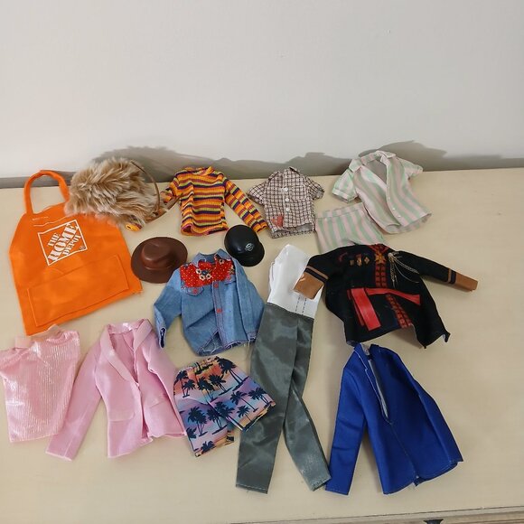 Assorted lot of Ken doll clothes and hats - 15 pieces - Picture 2 of 12